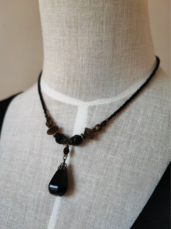 ドロップ型ブラックオニキスのアンティーク風ネックレス 10枚目の画像