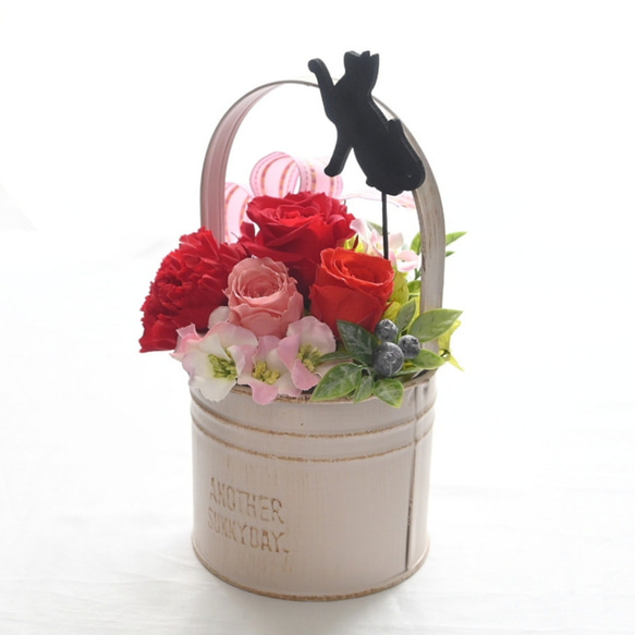 花と猫【赤&ピンク】プリザーブドフラワー 花 猫 フラワーギフト 誕生日 お祝い 猫好き ねこ 4枚目の画像