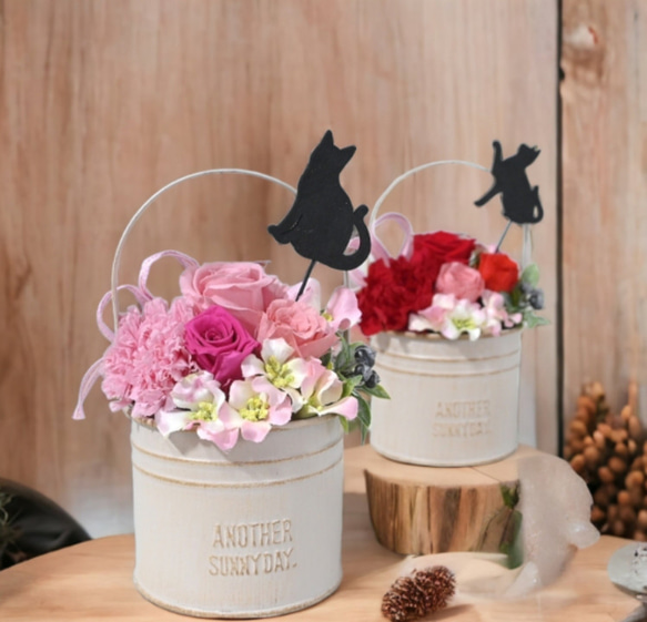 花と猫【赤&ピンク】プリザーブドフラワー 花 猫 フラワーギフト 誕生日 お祝い 猫好き ねこ 1枚目の画像