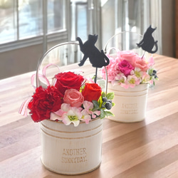 花と猫【赤&ピンク】プリザーブドフラワー 花 猫 フラワーギフト 誕生日 お祝い 猫好き ねこ 2枚目の画像