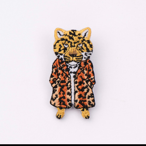 ヒョウ柄 チーター 虎刺繍アイロンワッペンシールタイプ