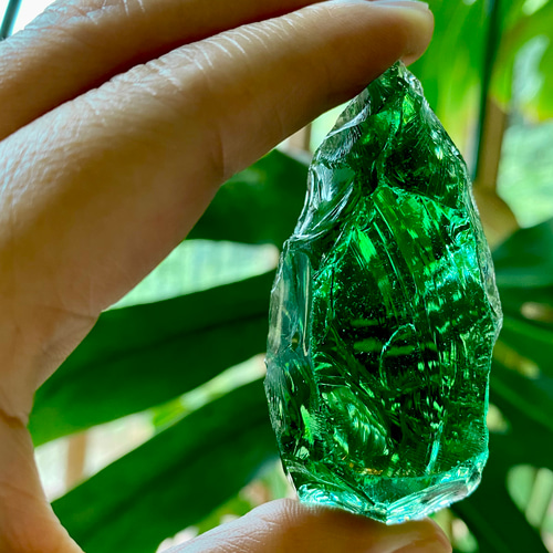 大粒 極上 アンダラクリスタル グリーン その他素材 Kay光波動®︎石