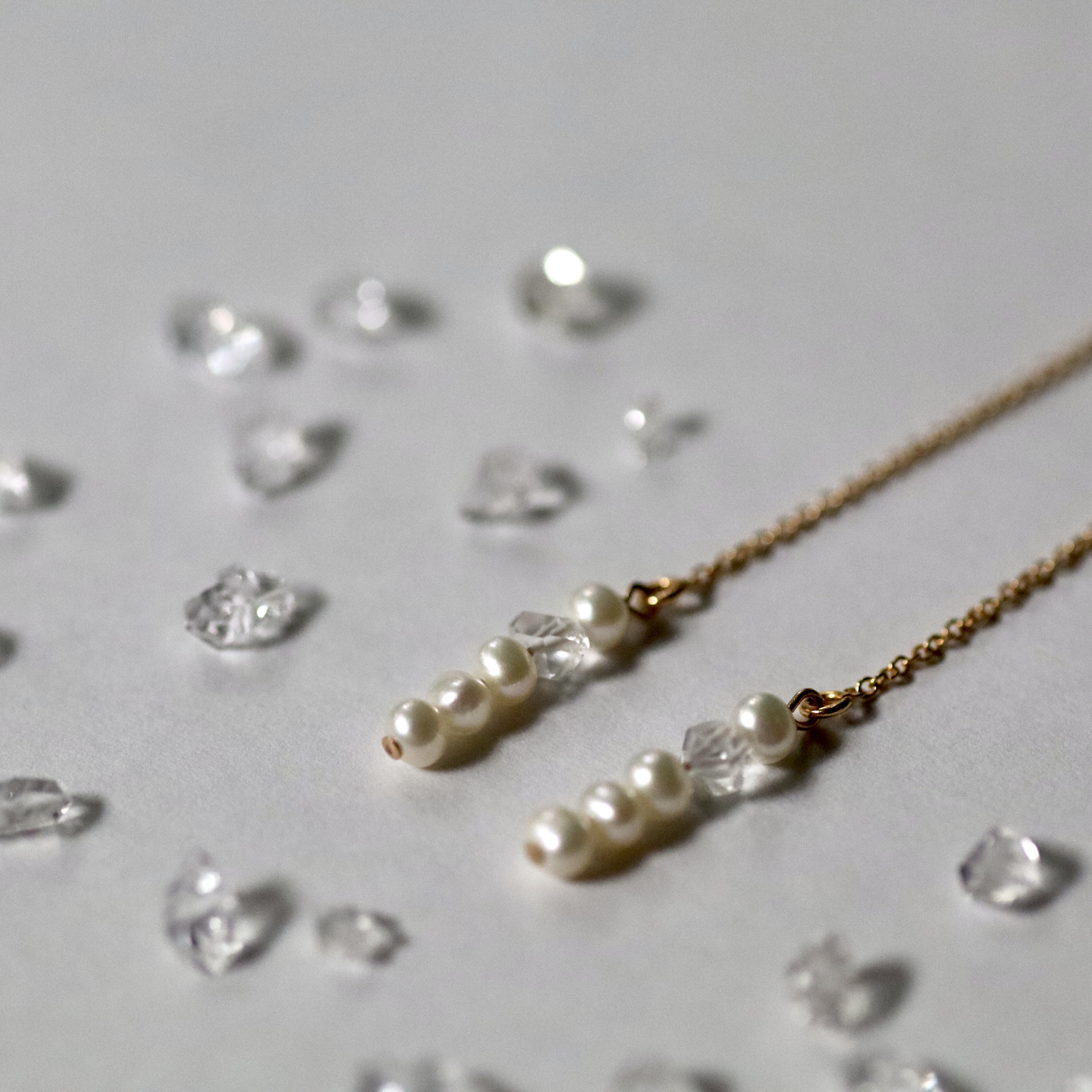 ベビーパールとハーキマーダイヤモンドのアメリカンピアス 淡水真珠 14kgf 金属アレルギー ゴールド 水晶 クリスタル