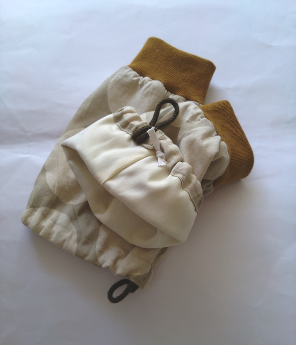 ショート リブ付きアームカバー (淡いカーキ輪) 2枚目の画像