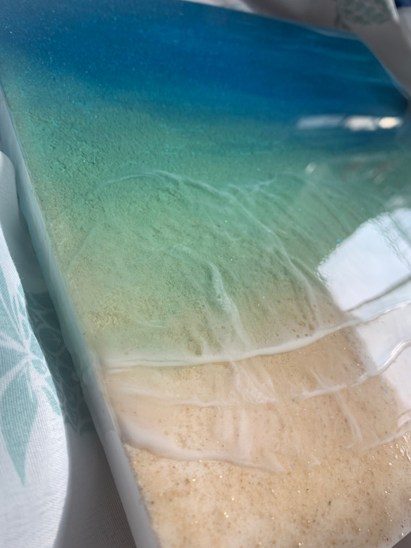 優しく透き通るブルーとエメラルドグリーンの海 3層波 穏やかな気分になれる スクウェアオーシャンレジンアート　.2 6枚目の画像