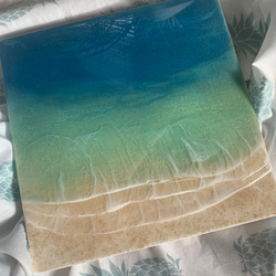 優しく透き通るブルーとエメラルドグリーンの海 3層波 穏やかな気分になれる スクウェアオーシャンレジンアート　.2 1枚目の画像