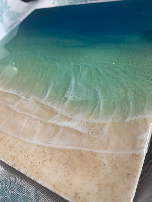 優しく透き通るブルーとエメラルドグリーンの海 3層波 穏やかな気分になれる スクウェアオーシャンレジンアート　.2 3枚目の画像