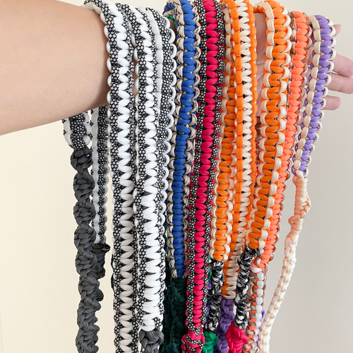 パラコードで作るスマホショルダーストラップ(カラフルグリーン