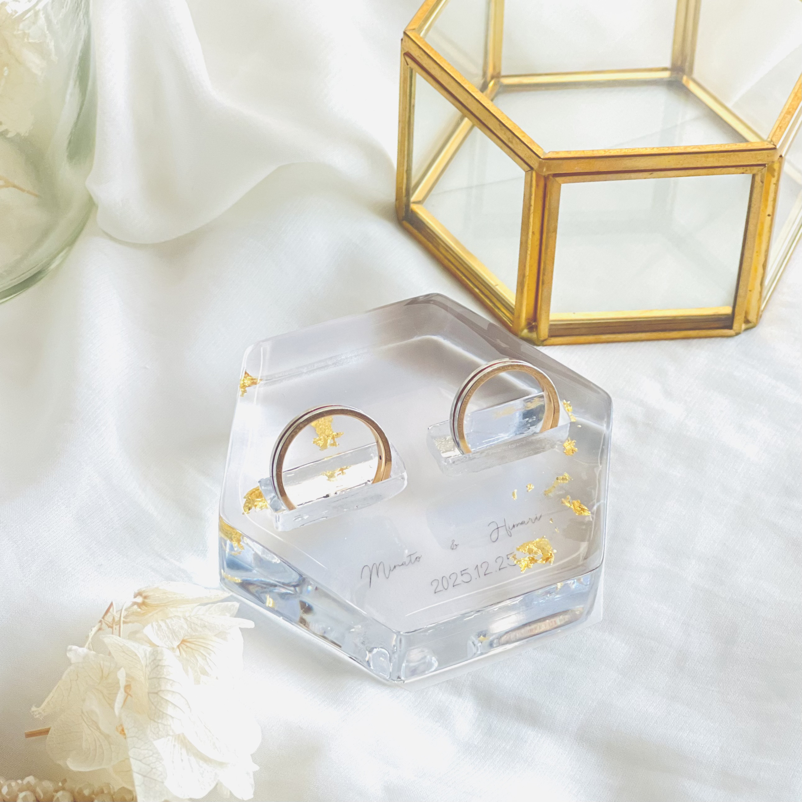 金箔　アシンメトリー　レジンリングピロー　ゴールドガラスケース