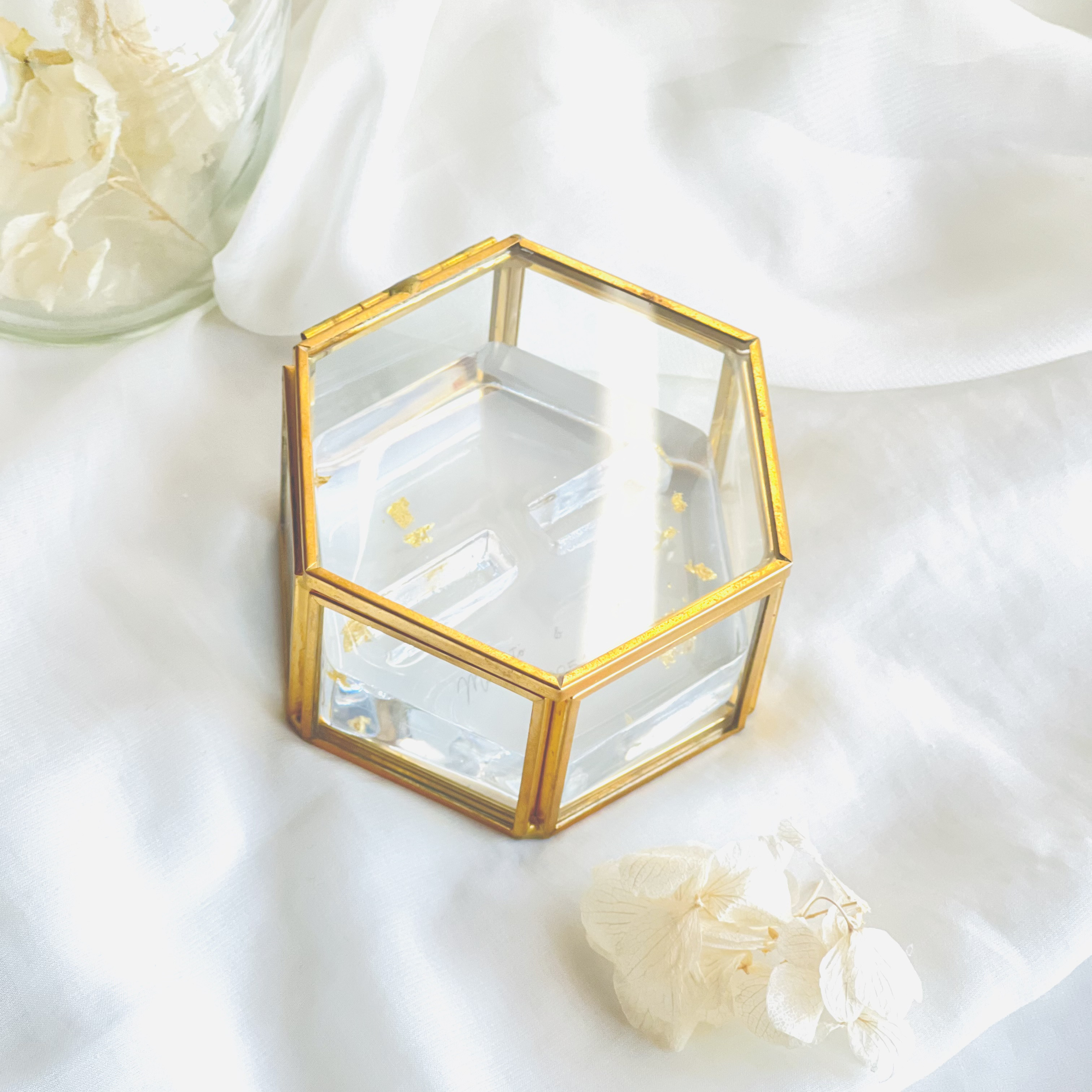 金箔　アシンメトリー　レジンリングピロー　ゴールドガラスケース