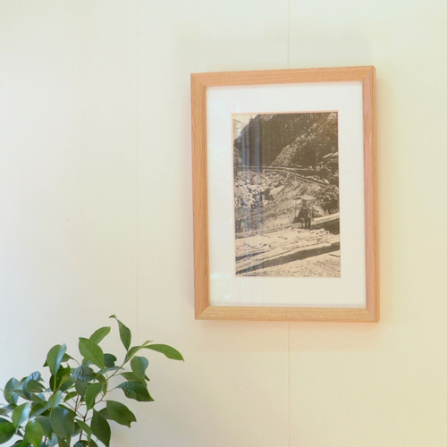 ナラのA4額縁 その他家具 堂谷木工製作所 通販 16445718｜Creema(クリーマ)