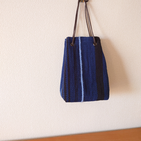 ｢TATAMI drawstring bag｣   縦型巾着 マチもたっぷり 畳織り鞄  手持ち肩掛けお好みで♪ 1枚目の画像