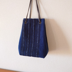 ｢TATAMI drawstring bag｣   縦型巾着 マチもたっぷり 畳織り鞄  手持ち肩掛けお好みで♪ 2枚目の画像