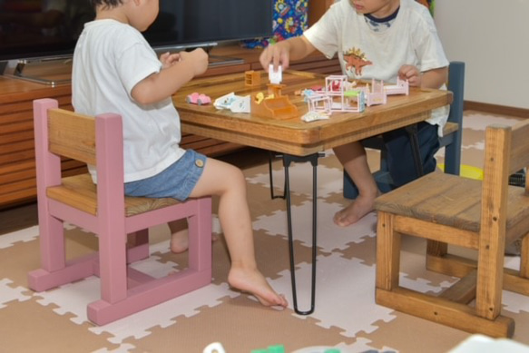 キッズテーブル便利な折畳み脚　(22033) ：素朴でシャビーな仕上がり 8枚目の画像