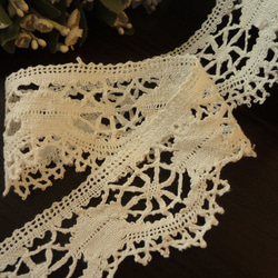 アンティーク イタリア マルチーズレース 黄金色の絹糸ボビン編≒20㎝ドイリーα アンティーク イタリア マルチーズレース 黄金色の絹糸ボビン編