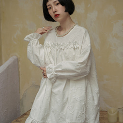 白色 含項鏈 立體花花法式少女洋裝 含腰帶 木耳花邊寬鬆連衣裙 秋裝裙子 第10張的照片