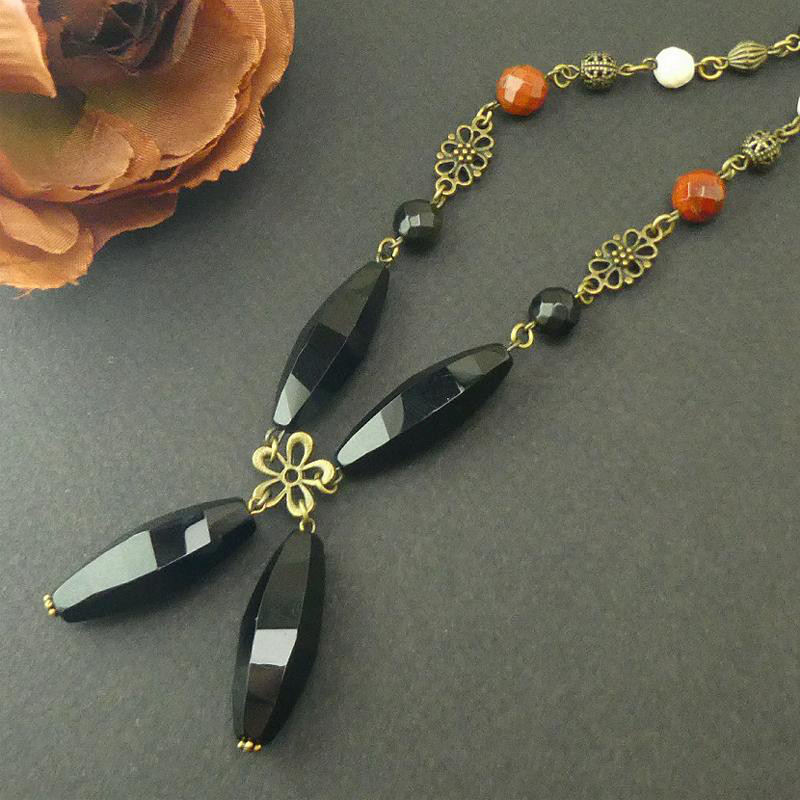 天然石ネックレス「ブラックオニキス　クロスネックレス」　秋色　天然石　大ぶり　黒いネックレス　ロングネックレス　一点もの