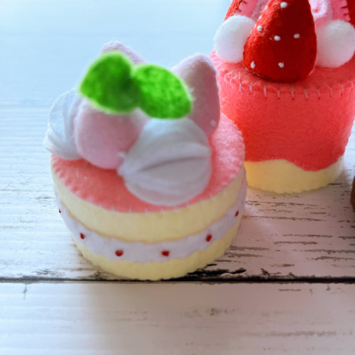 フェルトのケーキ☆フェルトままごと おもちゃ・人形 Tama 通販