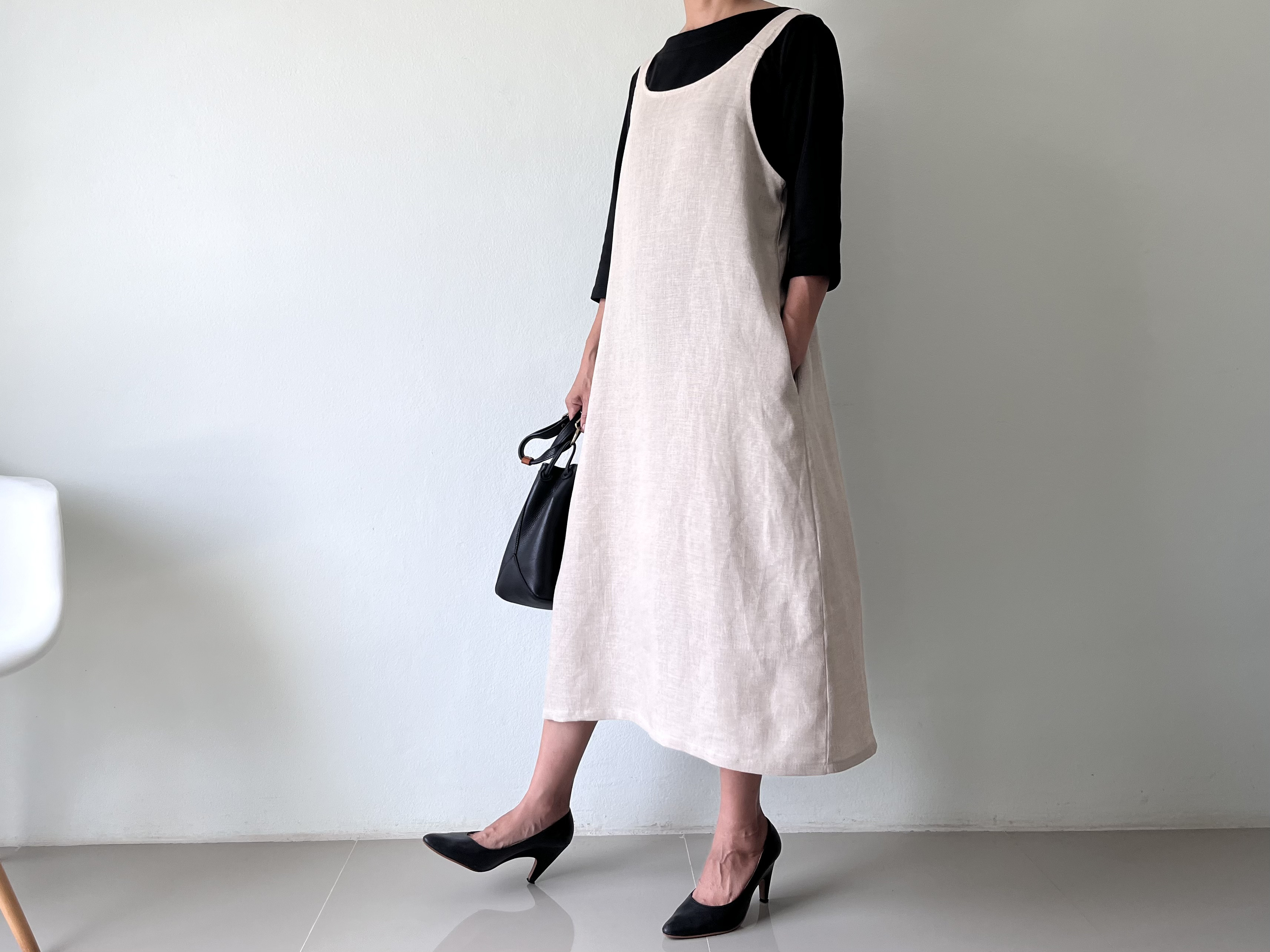 後ろタックサロペットスカート　リネン　　生成り　ジャンパースカート