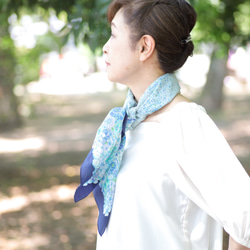 シルクの大判スカーフ　-マリン- 2枚目の画像