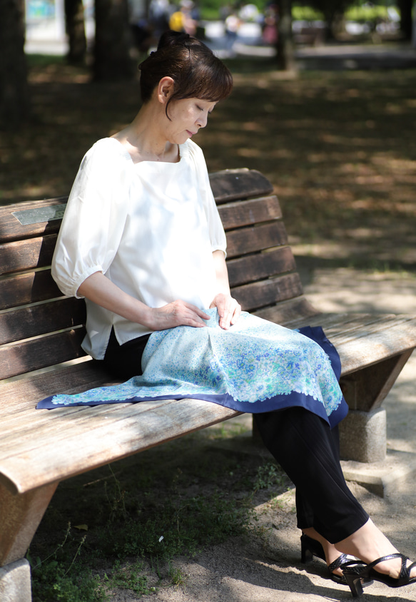 シルクの大判スカーフ　-マリン- 5枚目の画像