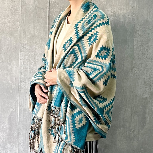 冬支度♩再再販入荷‼‼≪オルテガ柄≫ 大判ストール エメラルドグリーン