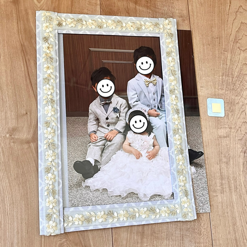 磁石で壁に貼る A4 フォトフレーム UV80%CUT [インド刺繍リボン 写真