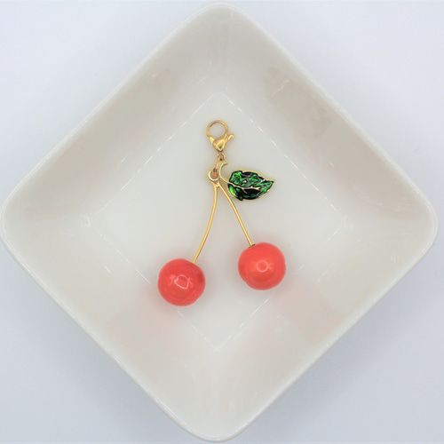 受注後製作】かわいい鈴チャーム さくらんぼ型 中 その他雑貨 ginako