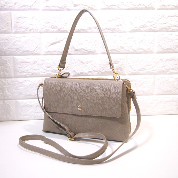 ☆ハンドメイド☆本革☆お財布ポシェット☆カブセ・L字ファスナー・大  