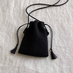 ミニ巾着 巾着 お守り袋 ポシェット / Black / cord color：black 1枚目の画像