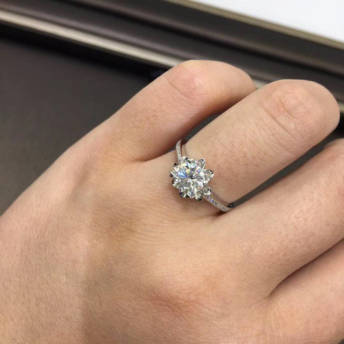 newデザイン白金の花 モアサナイト ダイヤ リング KWG 指輪