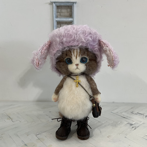 たれ耳うさぎ帽子のごーぐるにゃんこ 羊毛フェルト ねこ ぬいぐるみ
