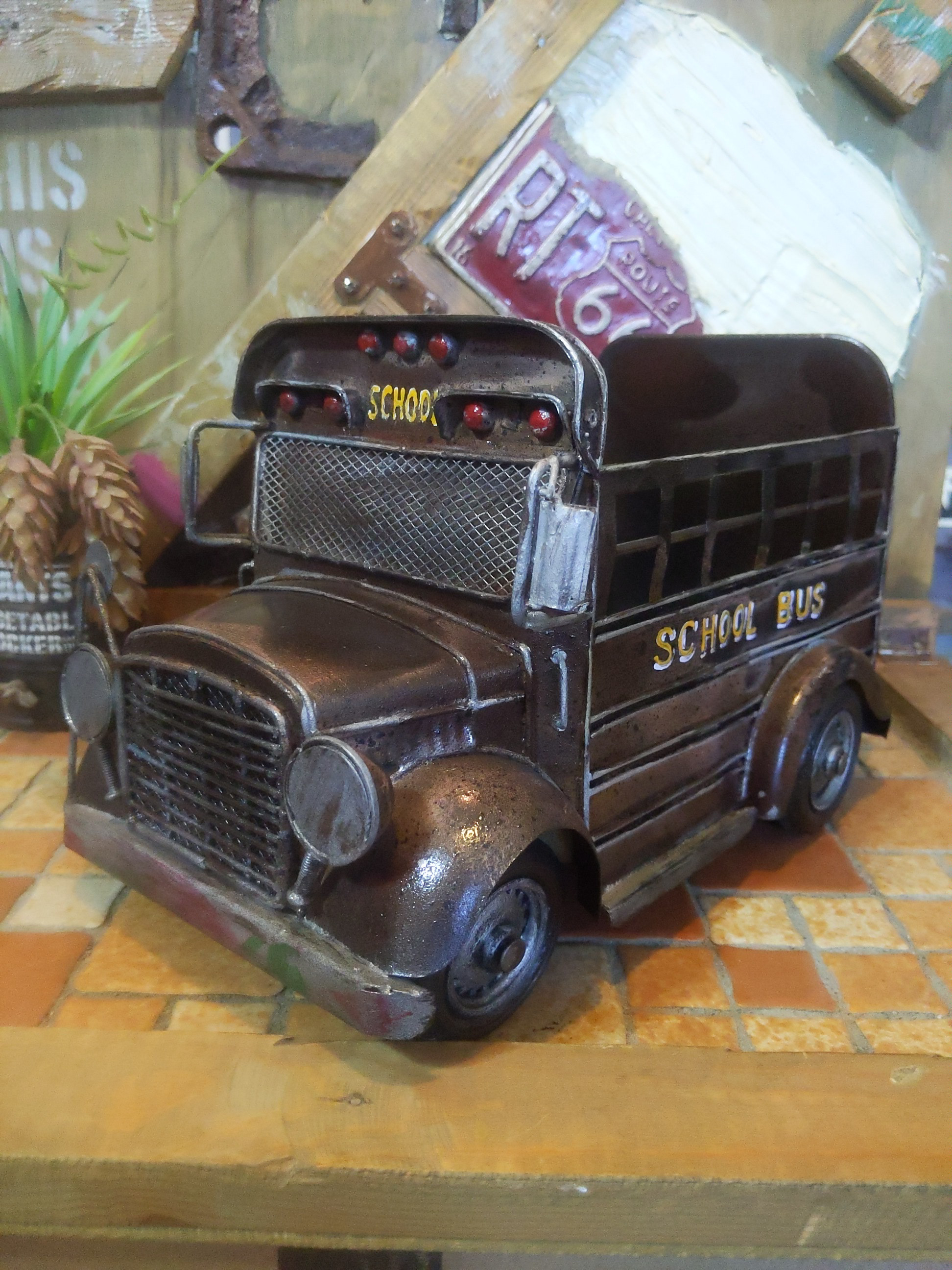 アメリカン スクールバス  ディスプレイプランター ③ 小物入れ インテリア小物  #サボテン  #多肉植物 9,360円