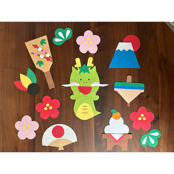 パカポコページ お正月 壁面飾り パカポコページ お正月 壁面飾り 壁面飾り お正月
