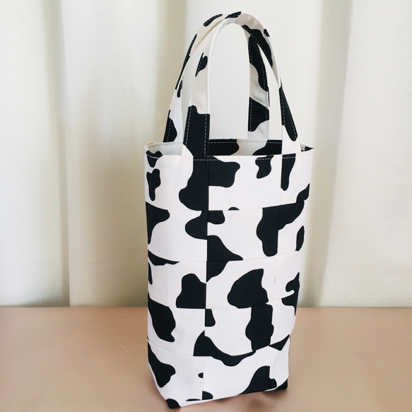 牛柄猫柄ハギレパッチワークトートバッグ（白/青）＊ハンドメイド 4枚目の画像