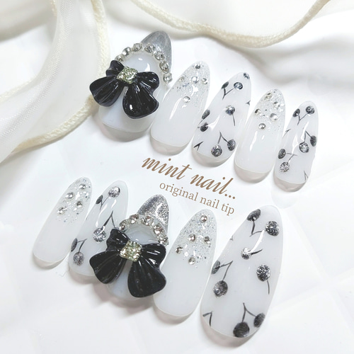 ブラックさくらんぼネイル♡ ネイルチップ 韓国 韓国ネイル ガーリー  