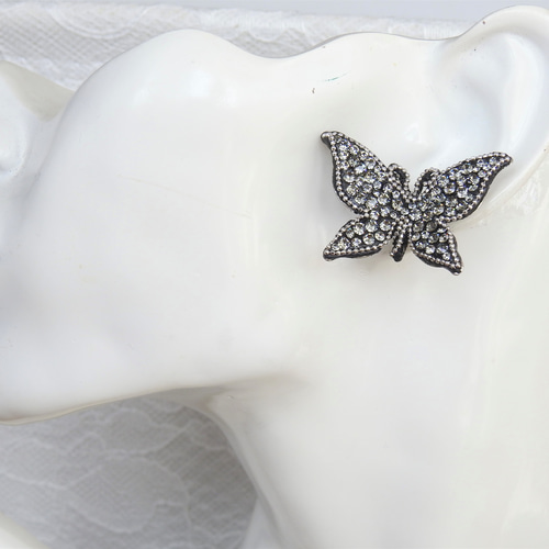 SWAROVSKI 蝶ピアス Idyllia Lilia ドロップピアス, チョウ, ロング, ホワイト