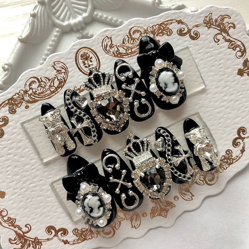 ネイルチップ 量産型 地雷 サブカル ブラック ピアス リボン ハート  