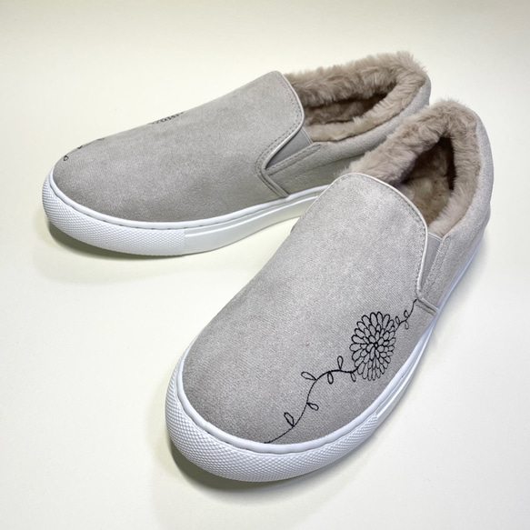 單色花雙色圍巾懶人鞋（淺灰色）22.5cm～24.5cm 裡面有溫熱的圍巾♪ 第2張的照片