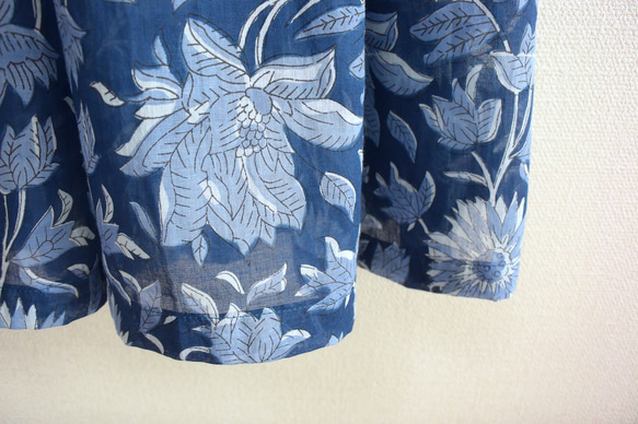 インド綿のフラワーパターンスカート ブルー 10枚目の画像