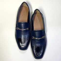 輕質防水雙色樂福鞋（深海軍藍或深棕色 x 琺瑯黑）22.0cm〜26.0cm 第2張的照片