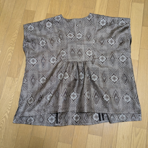 SOLD 着物リメイク ブラウス 大島紬 FREE SIZE ブラウス さら
