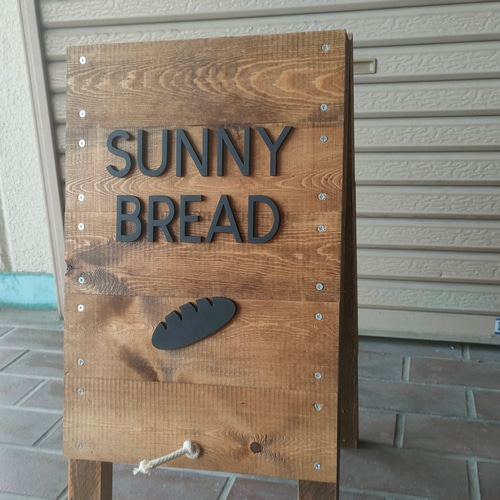 木製イーゼル看板 スタンドディスプレイ 立て看板 オーダー