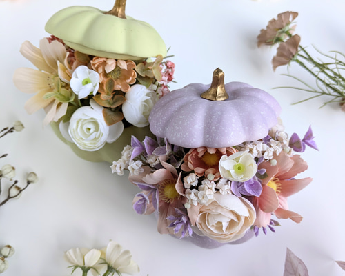 選べる4色 コスモスとパンプキンのアレンジ ハロウィン かぼちゃ