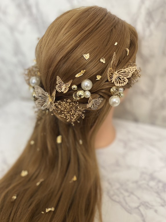 髪飾り 結婚式 成人式 蝶々 パール 金箔 冠 ティアラ ヘッドドレス ヘアアクセサリー 2枚目の画像