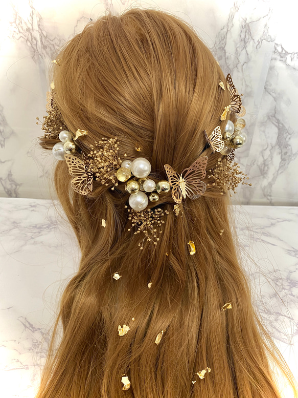 髪飾り 結婚式 成人式 蝶々 パール 金箔 冠 ティアラ ヘッドドレス ヘアアクセサリー 3枚目の画像