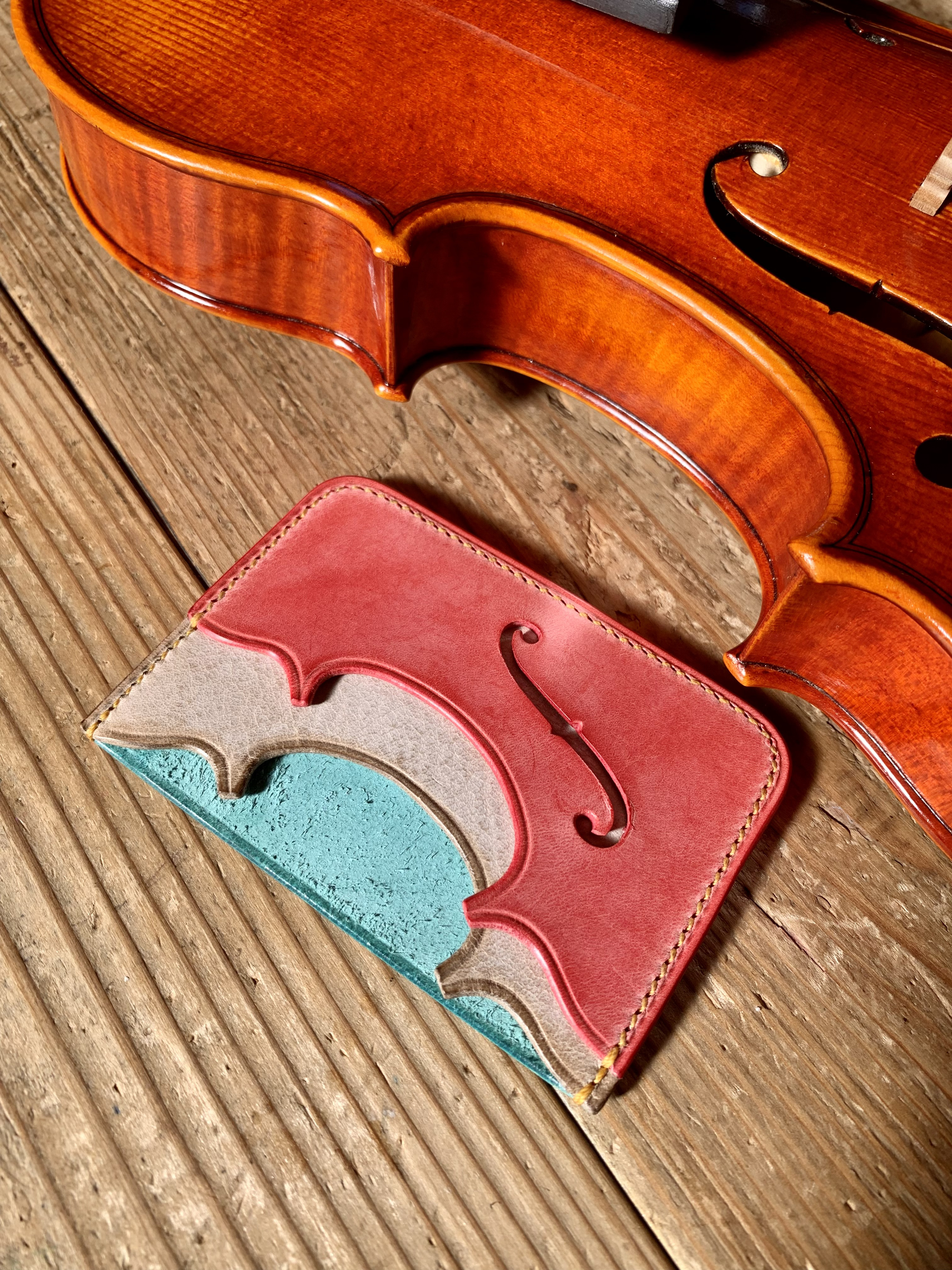 手縫いで創ったパスケース『"Flora - Primo" ‐ Topolino 189』