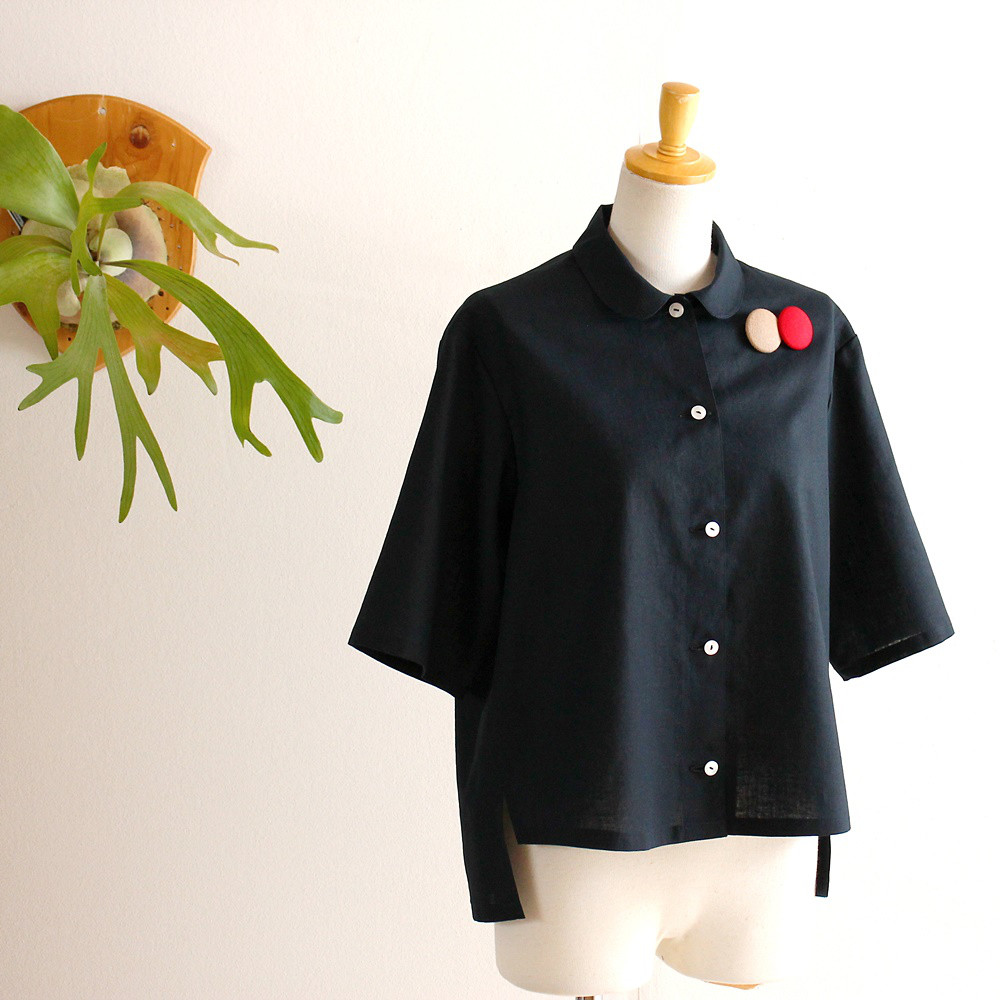 c_o_c_o_r_o　晩夏/初秋　リネンコットン　襟付き 前あき 後ギャザーブラウス