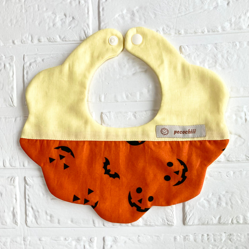 408＊ ハンドメイド　スタイ　よだれかけ　ハロウィン ハロウィン♪オーガニック♪ふわふわやわらかスタイ♪ | iichi 日々の