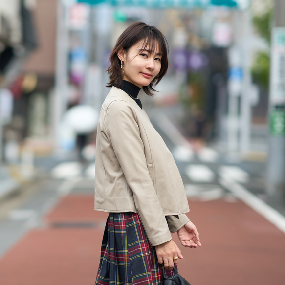 Morino Gakko L 號羔羊皮無領外套外套 [淺灰米色] 約 12/4 出貨 第4張的照片